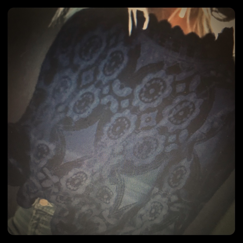 NWOT Black lace crop shirt